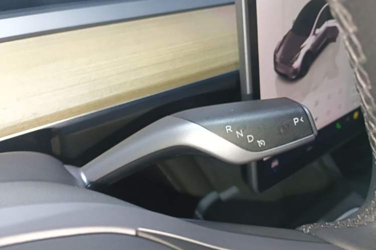 Used Tesla Model Y 2022 Revised Version Rear-Wheel Drive Gear Lever