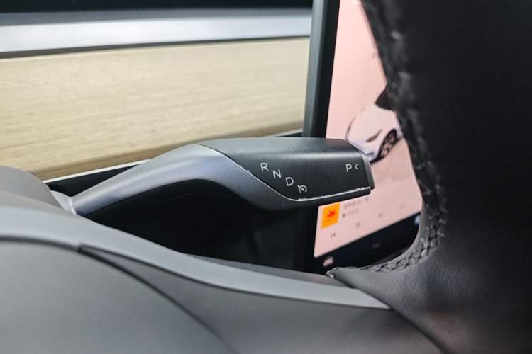 Used Tesla Model Y 2022 Long-Range All-Wheel-Drive Version Gear Lever