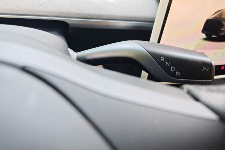 Used Tesla Model Y 2022 Rear-Wheel-Drive Version Gear Lever