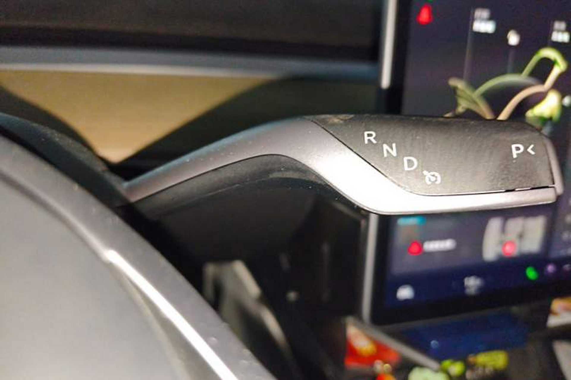 Used Tesla Model Y 2022 Revised Version Rear-Wheel Drive Gear Lever