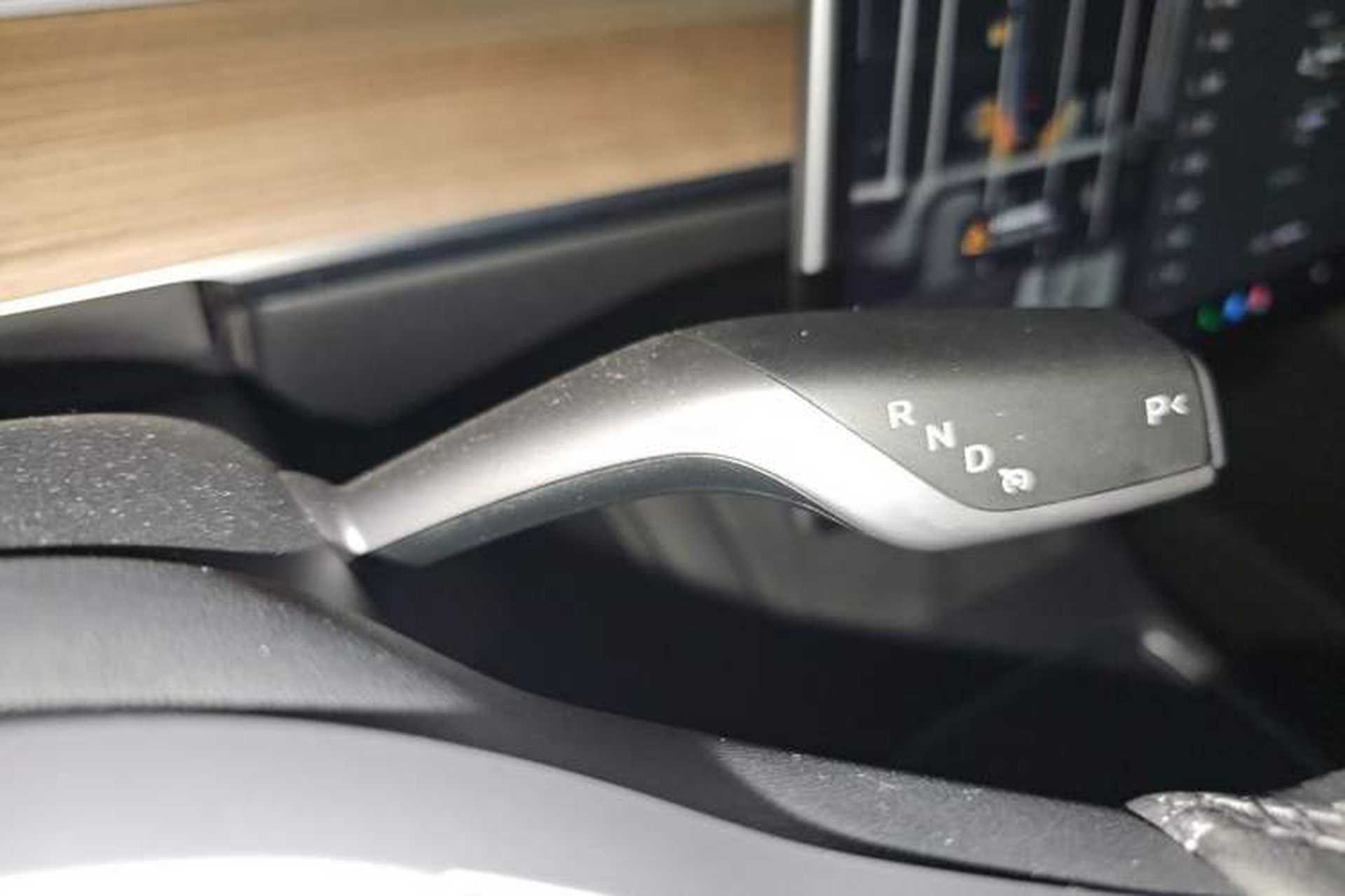 Used Tesla Model Y 2022 Revised Version Rear-Wheel Drive Gear Lever