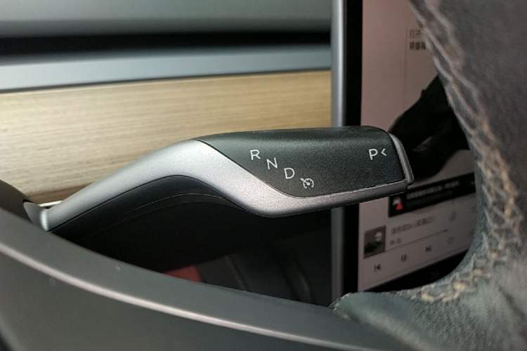 Used Tesla Model Y 2022 Rear-Wheel-Drive Version Gear Lever