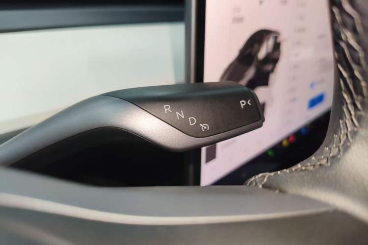 Used Tesla Model Y 2022 Performance High-Performance All-Wheel-Drive Version Gear Lever