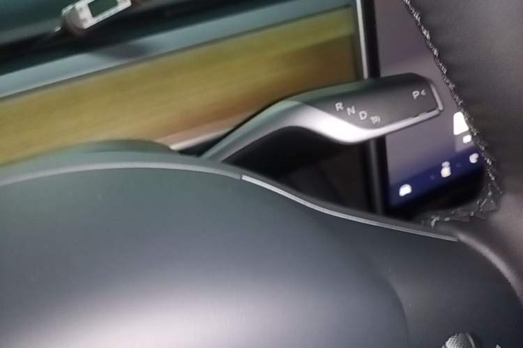 Used Tesla Model Y 2022 Long-Range All-Wheel-Drive Version Gear Lever
