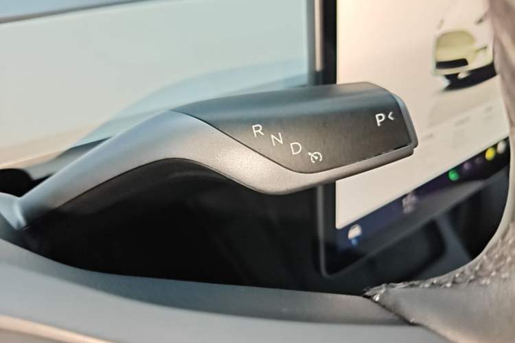Used Tesla Model Y 2022 Revised Version Rear-Wheel Drive Gear Lever