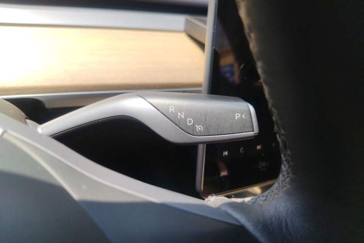 Used Tesla Model Y 2022 Long-Range All-Wheel-Drive Version Gear Lever