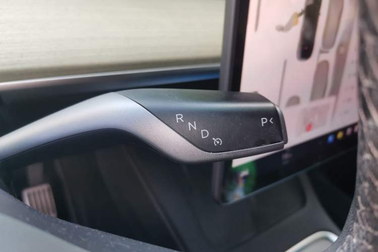 Used Tesla Model Y 2022 Revised Version Rear-Wheel Drive Gear Lever