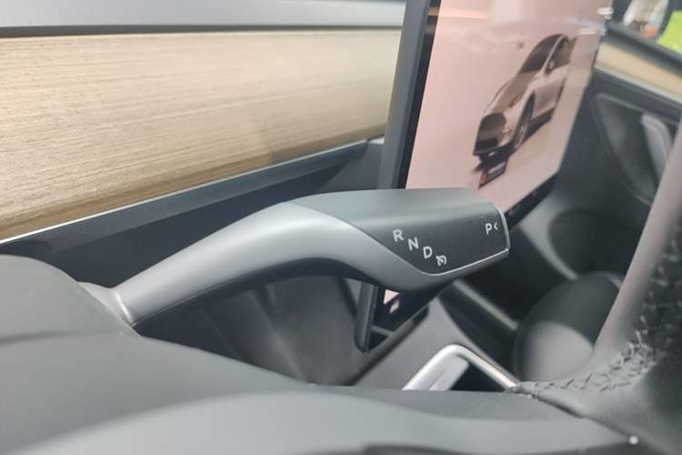 Used Tesla Model Y 2022 Rear-Wheel-Drive Version Gear Lever