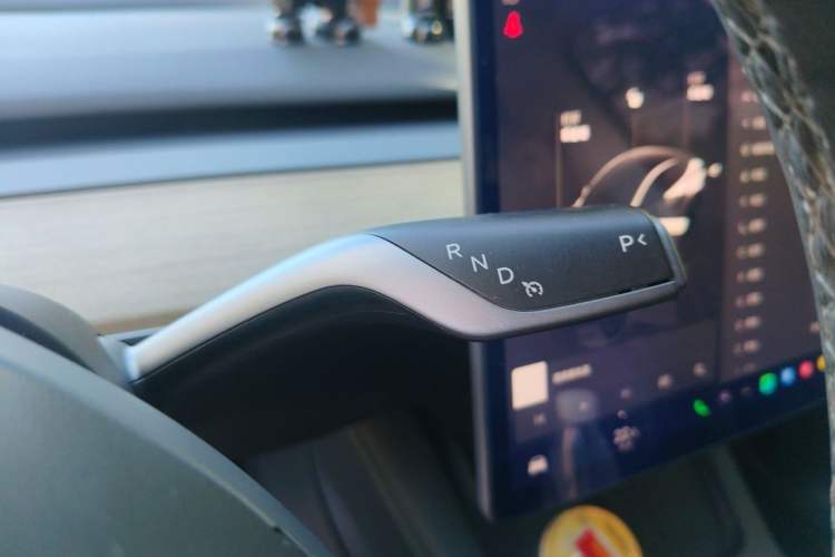 Used Tesla Model Y 2022 Revised Version Rear-Wheel Drive Gear Lever