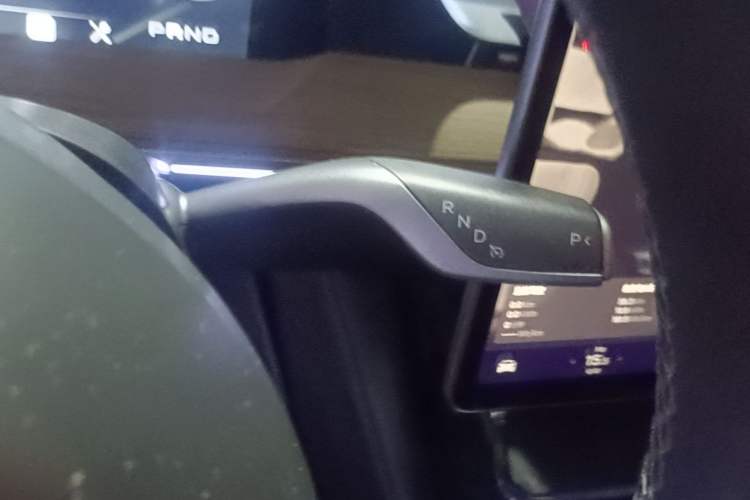 Used Tesla Model Y 2022 Long-Range All-Wheel-Drive Version Gear Lever