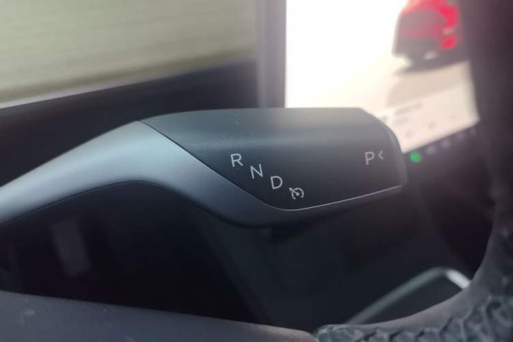 Used Tesla Model Y 2022 Revised Version Rear-Wheel Drive Gear Lever