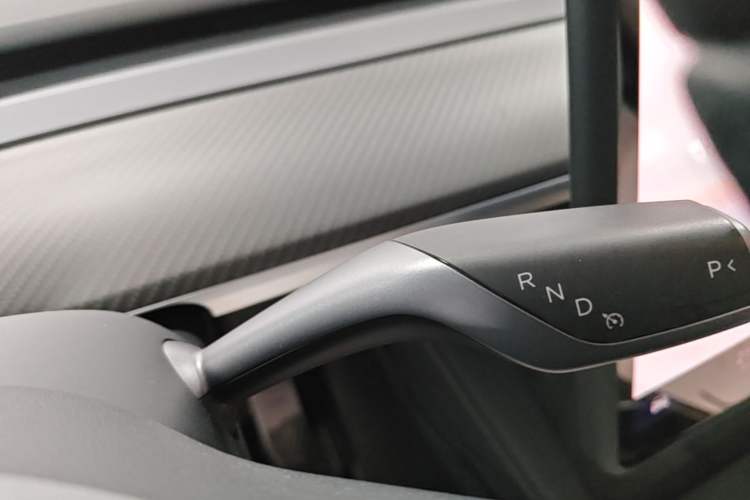Used Tesla Model Y 2022 Performance High-Performance All-Wheel-Drive Version Gear Lever