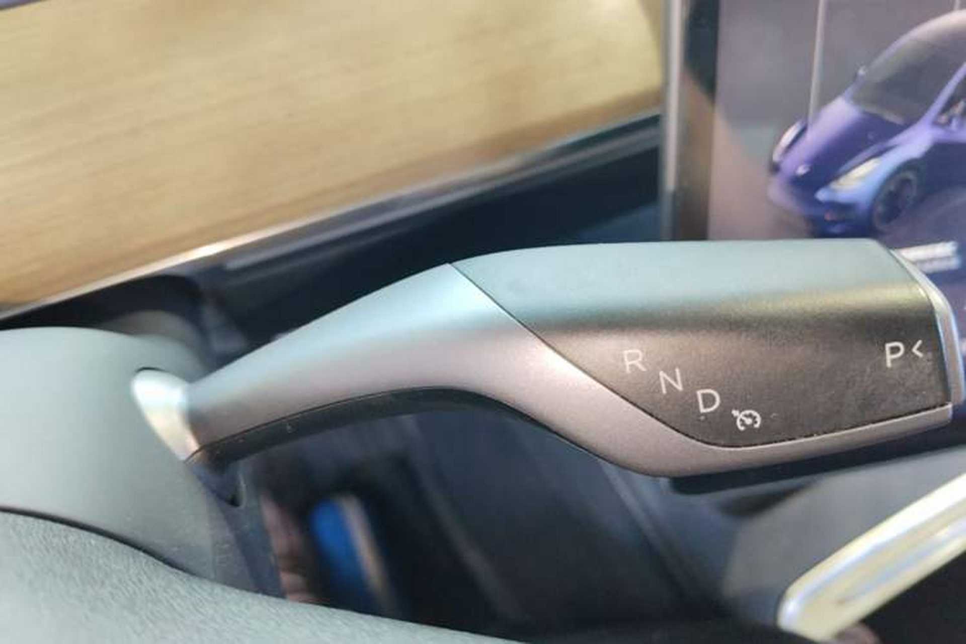 Used Tesla Model Y 2022 Performance High-Performance All-Wheel-Drive Version Gear Lever