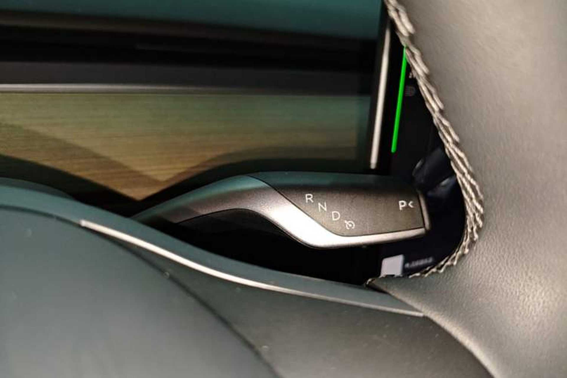 Used Tesla Model Y 2022 Performance High-Performance All-Wheel-Drive Version Gear Lever