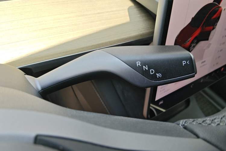 Used Tesla Model Y 2022 Revised Version Rear-Wheel Drive Gear Lever