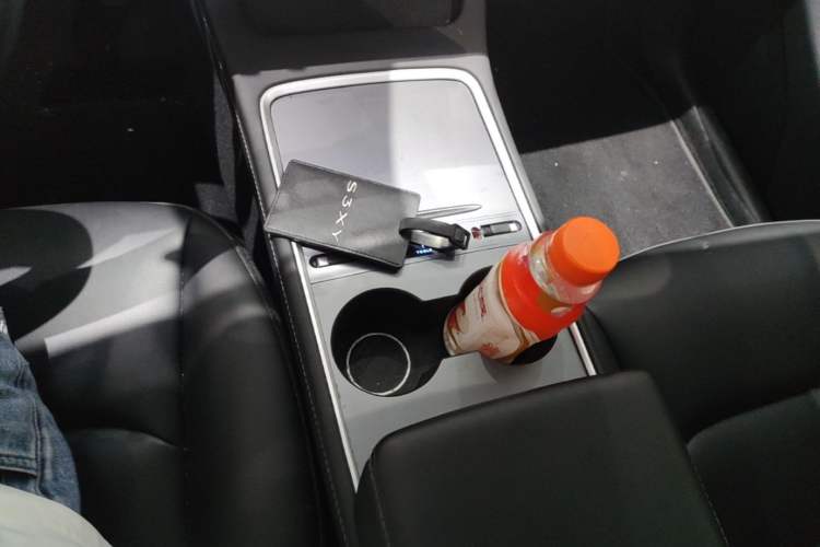 Used Tesla Model Y 2022 Revised Version Rear-Wheel Drive Gear Lever