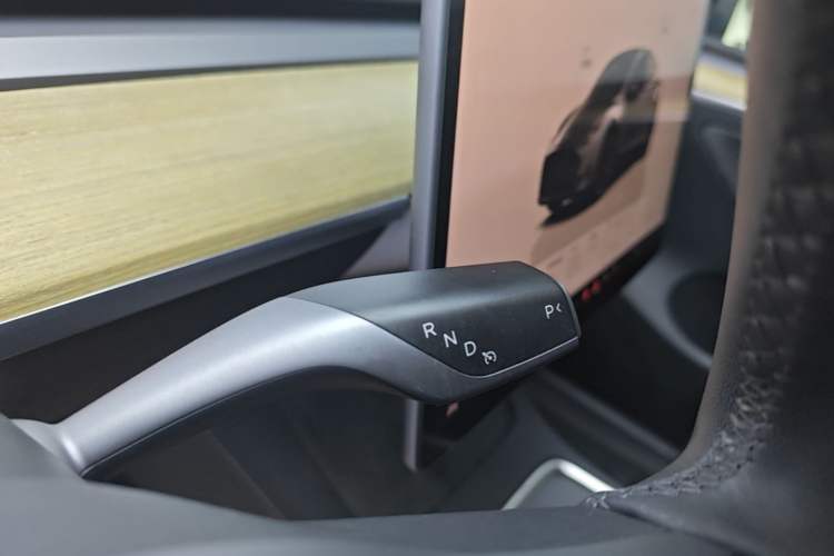 Used Tesla Model Y 2022 Revised Version Rear-Wheel Drive Gear Lever