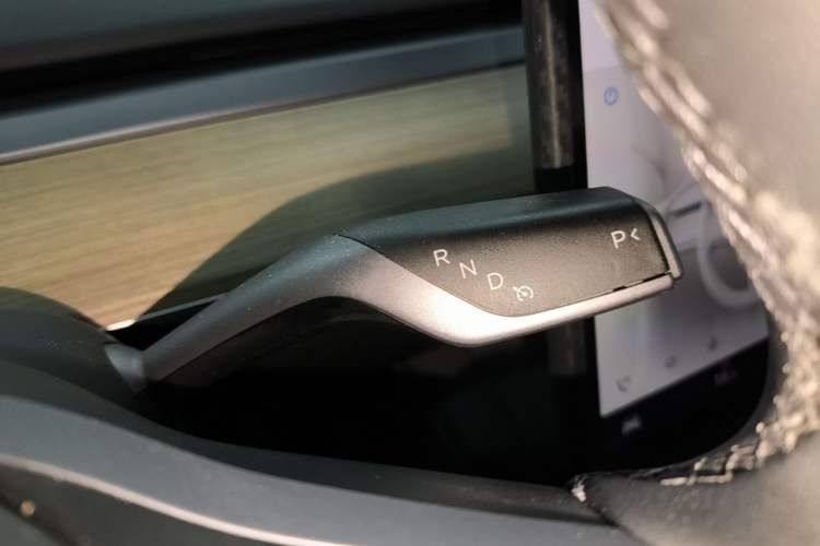 Used Tesla Model Y 2022 Long-Range All-Wheel-Drive Version Gear Lever