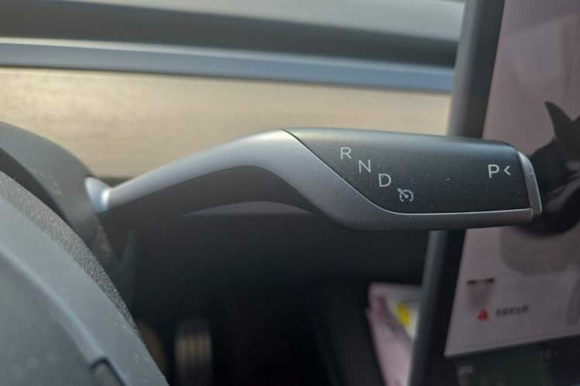 Used Tesla Model Y 2022 Performance High-Performance All-Wheel-Drive Version Gear Lever