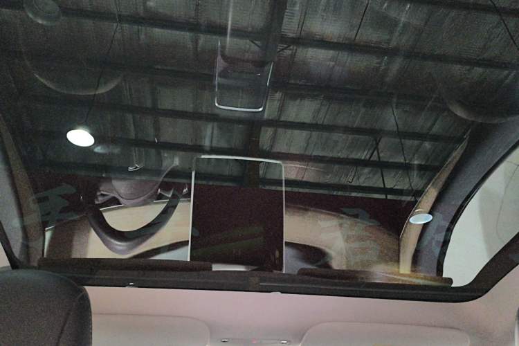 Used Tesla Model Y 2022 Rear-Wheel-Drive Version Headliner