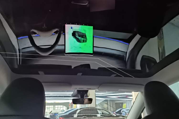 Used Tesla Model Y 2022 Long-Range All-Wheel-Drive Version Headliner