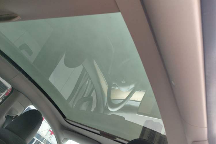 Used Tesla Model Y 2022 Rear-Wheel-Drive Version Headliner