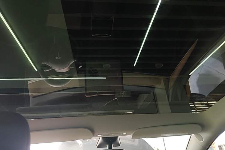 Used Tesla Model Y 2022 Revised Version Rear-Wheel Drive Headliner