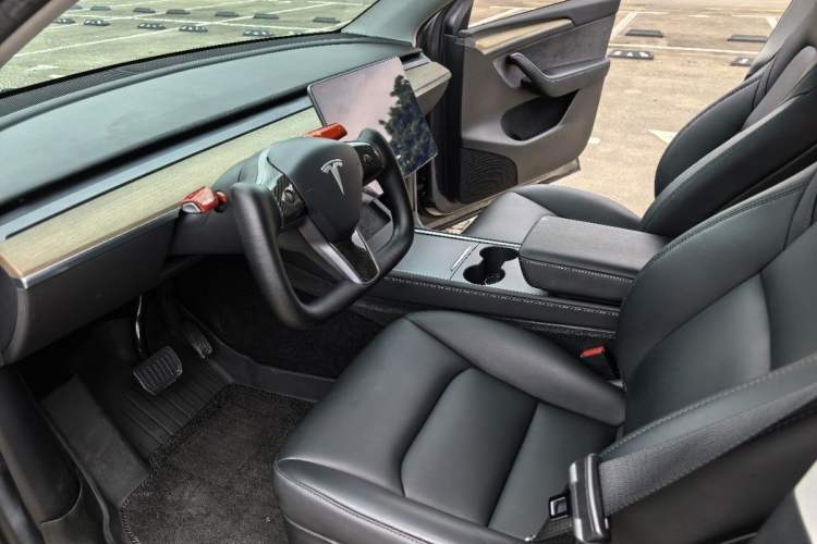 Used Tesla Model Y 2022 Revised Version Rear-Wheel Drive Interior 1