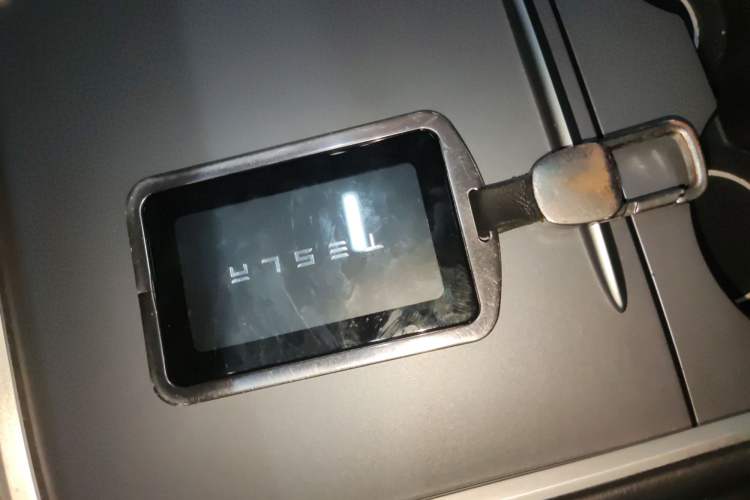 Used Tesla Model Y 2022 Long-Range All-Wheel-Drive Version Interior 1