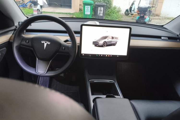 Used Tesla Model Y 2022 Rear-Wheel-Drive Version Interior 2