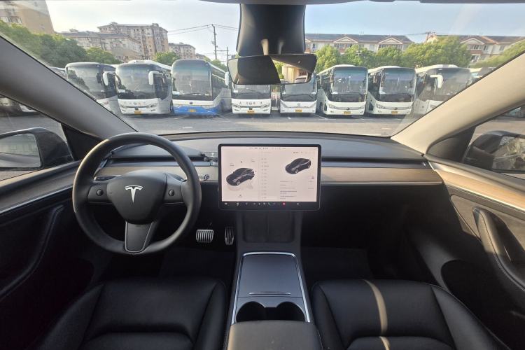 Used Tesla Model Y 2022 Rear-Wheel-Drive Version Interior 3