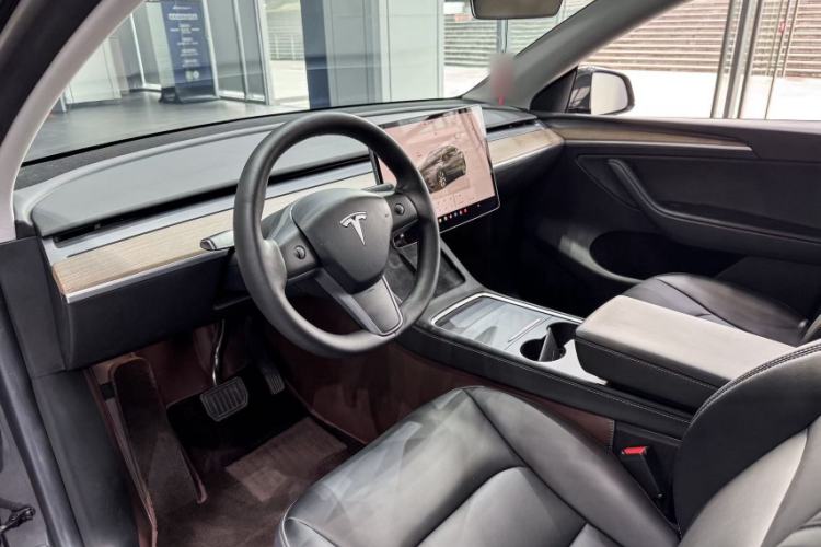 Used Tesla Model Y 2022 Revised Version Rear-Wheel Drive Interior 3