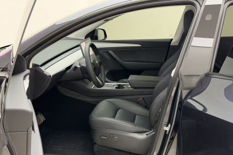 Used Tesla Model Y 2022 Revised Version Rear-Wheel Drive Interior 3