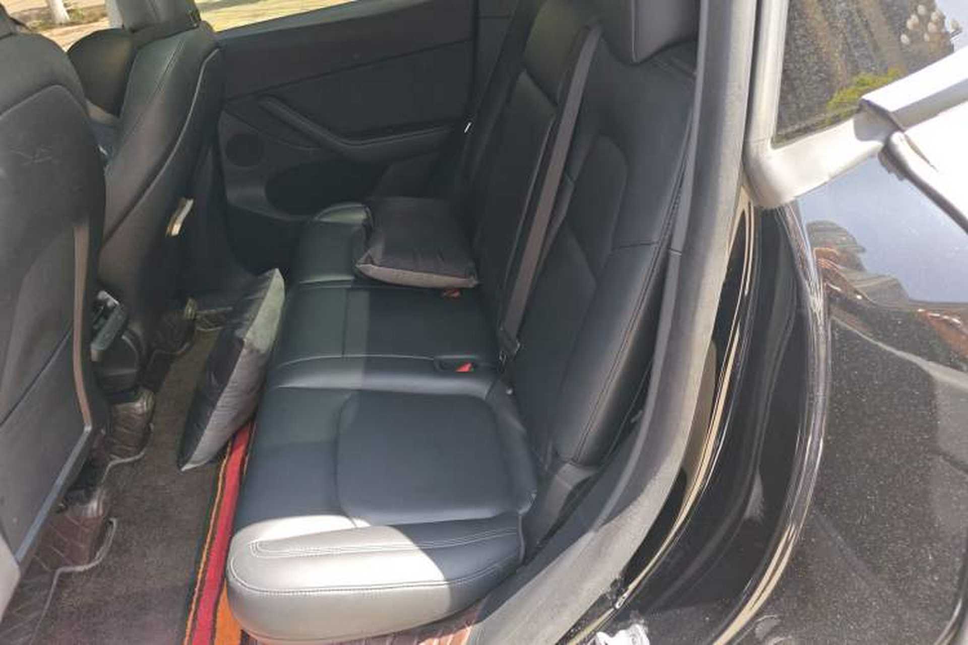 Used Tesla Model Y 2022 Rear-Wheel-Drive Version Interior 4