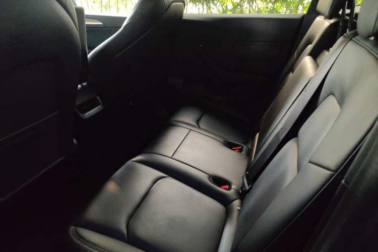 Used Tesla Model Y 2022 Revised Version Rear-Wheel Drive Interior 4