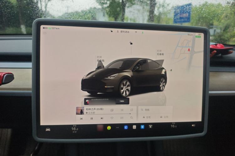 Used Tesla Model Y 2022 Rear-Wheel-Drive Version Interior 5