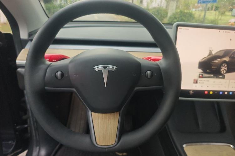 Used Tesla Model Y 2022 Rear-Wheel-Drive Version Interior 6
