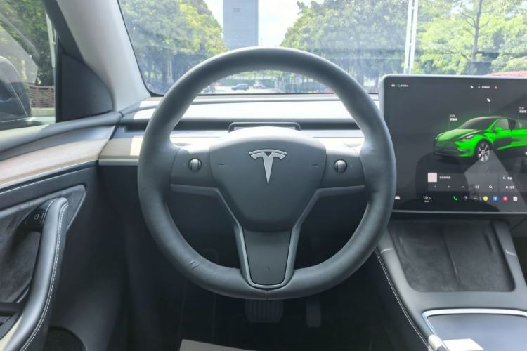 Used Tesla Model Y 2022 Rear-Wheel-Drive Version Interior 6