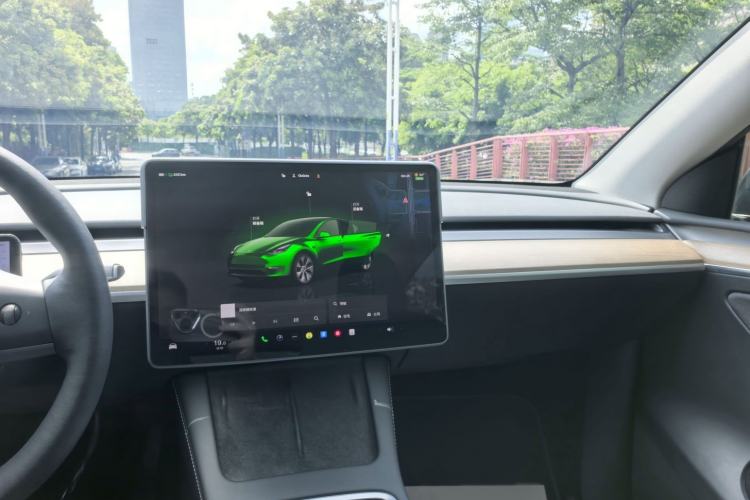Used Tesla Model Y 2022 Rear-Wheel-Drive Version Interior 8
