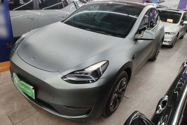 Used Tesla Model Y 2022 Long-Range All-Wheel-Drive Version