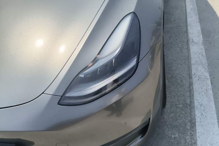 Used Tesla Model Y 2022 Long-Range All-Wheel-Drive Version Left Front Headlight