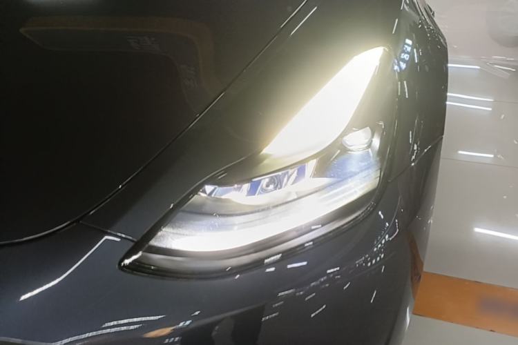 Used Tesla Model Y 2022 Long-Range All-Wheel-Drive Version Left Front Headlight