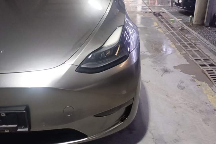 Used Tesla Model Y 2022 Long-Range All-Wheel-Drive Version Left Front Headlight