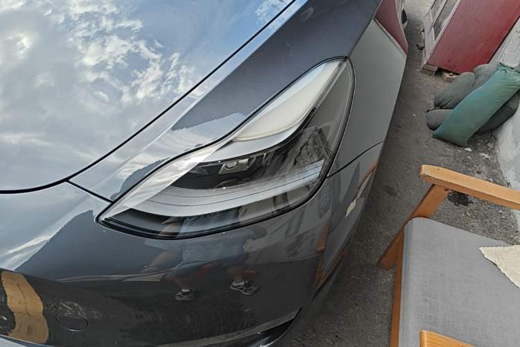Used Tesla Model Y 2022 Long-Range All-Wheel-Drive Version Left Front Headlight
