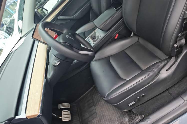 Used Tesla Model Y 2022 Performance High-Performance All-Wheel-Drive Version Left Front Seat