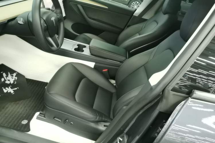 Used Tesla Model Y 2022 Performance High-Performance All-Wheel-Drive Version Left Front Seat