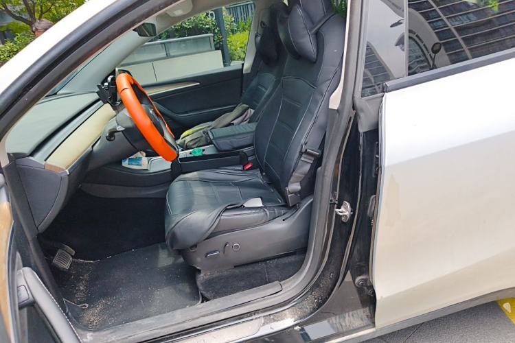 Used Tesla Model Y 2022 Rear-Wheel-Drive Version Left Front Seat