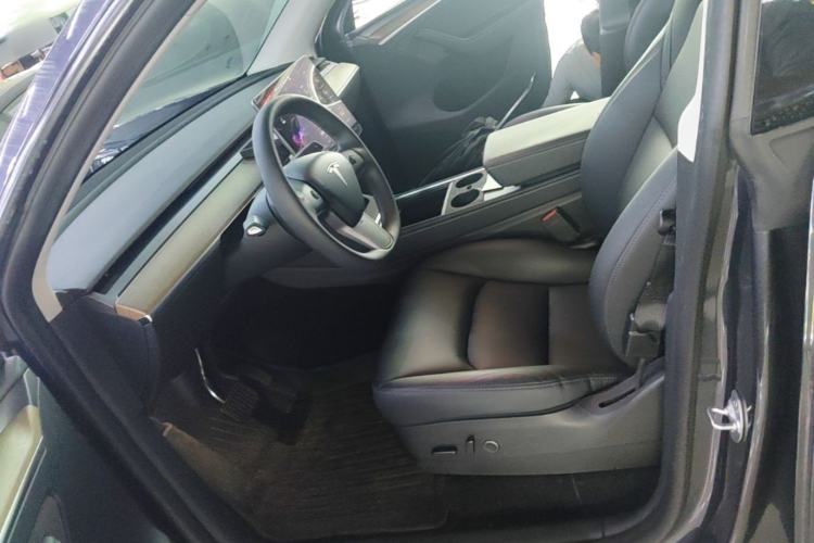 Used Tesla Model Y 2022 Revised Version Long-Range All-Wheel Drive Left Front Seat