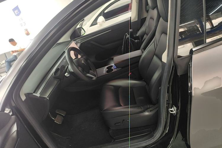 Used Tesla Model Y 2022 Rear-Wheel-Drive Version Left Front Seat