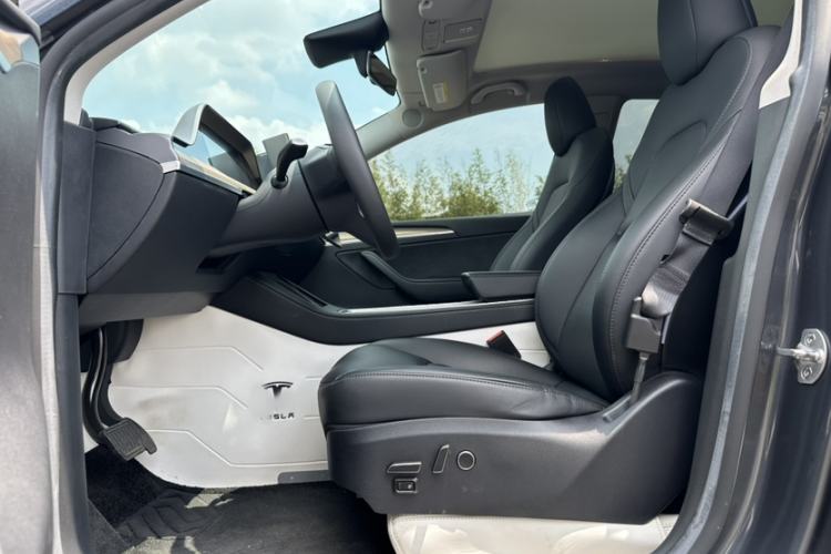 Used Tesla Model Y 2022 Revised Version Long-Range All-Wheel Drive Left Front Seat